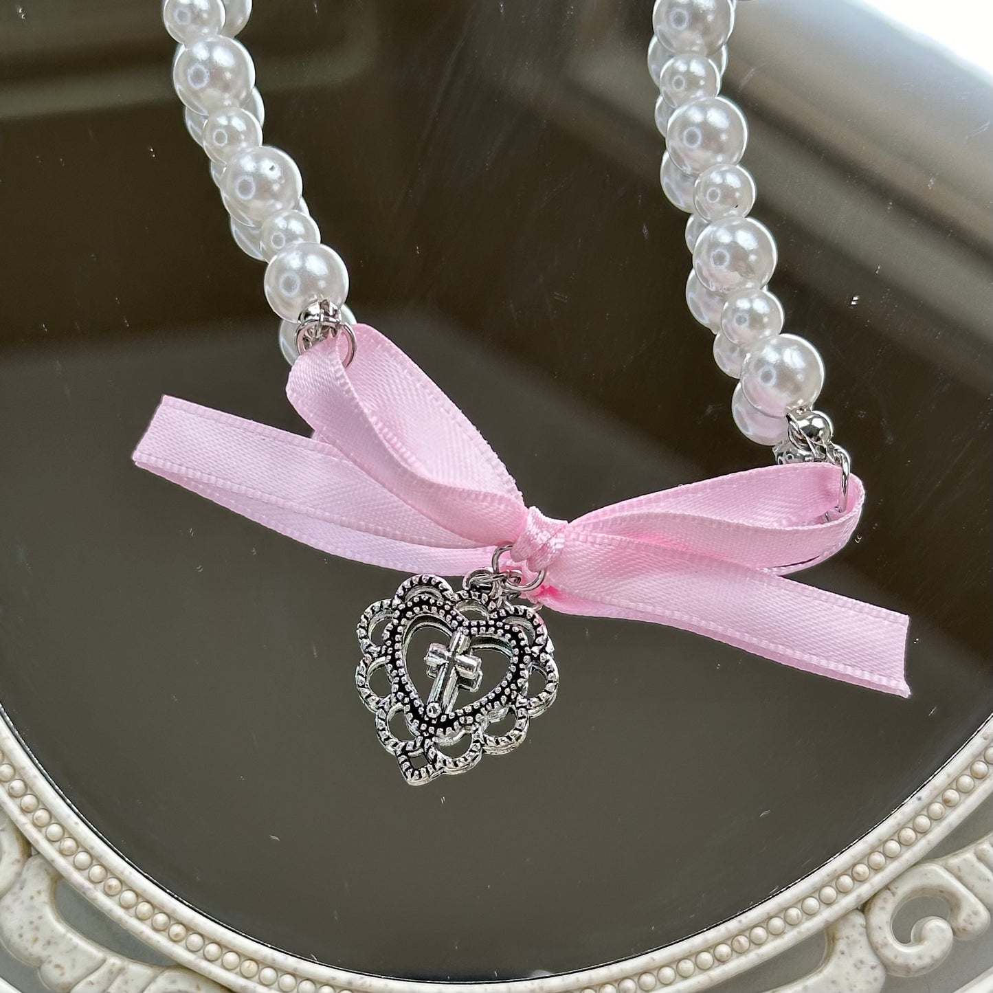 Ribbon Necklace